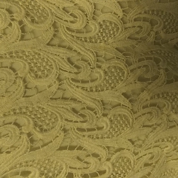 NWOT-  CHICO'S - CREME LACE TOP - 3 - Picture 2 of 8